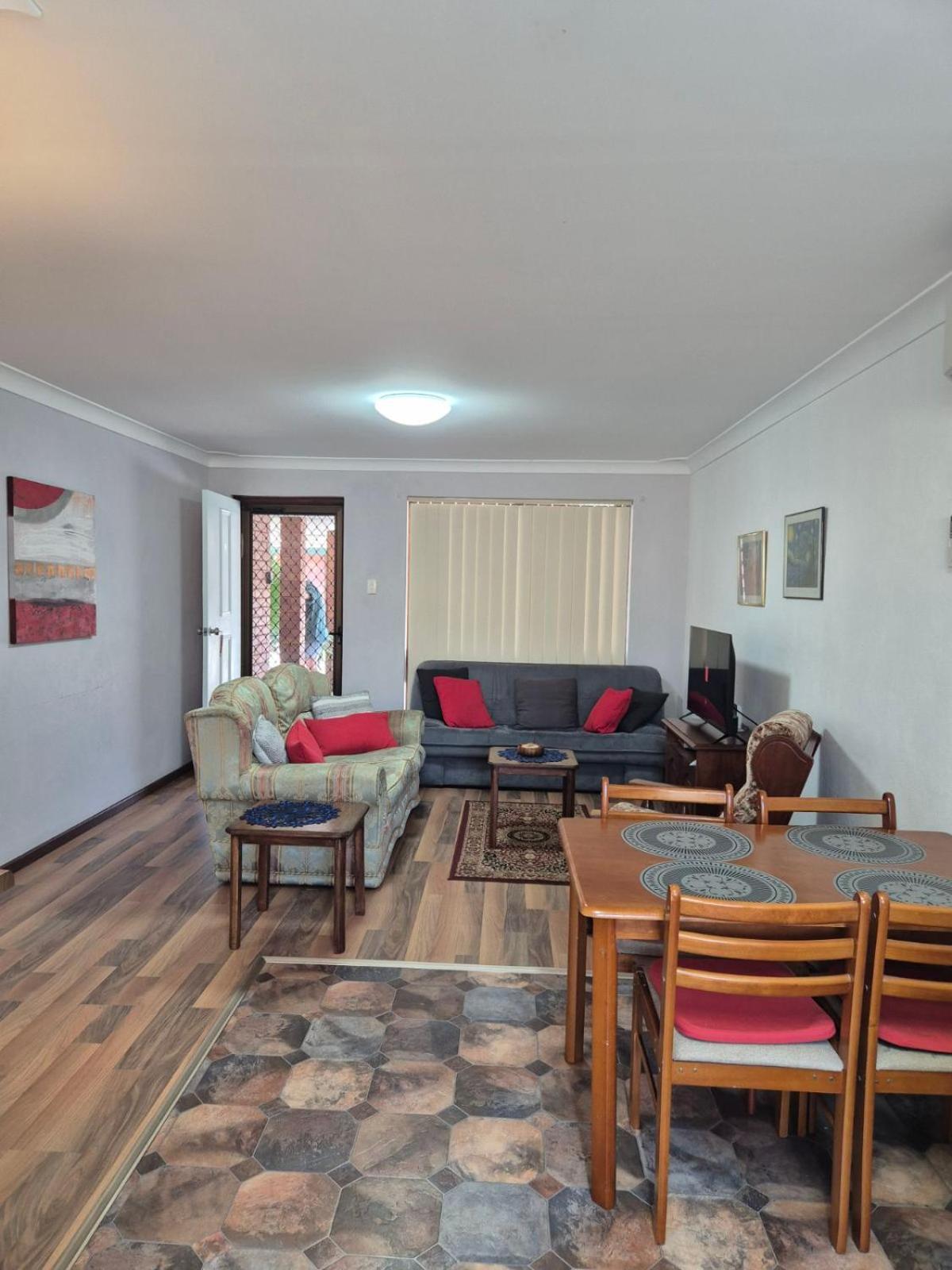 Champion Bay Beach Unit, With Own Carport, Geraldton Exterior photo